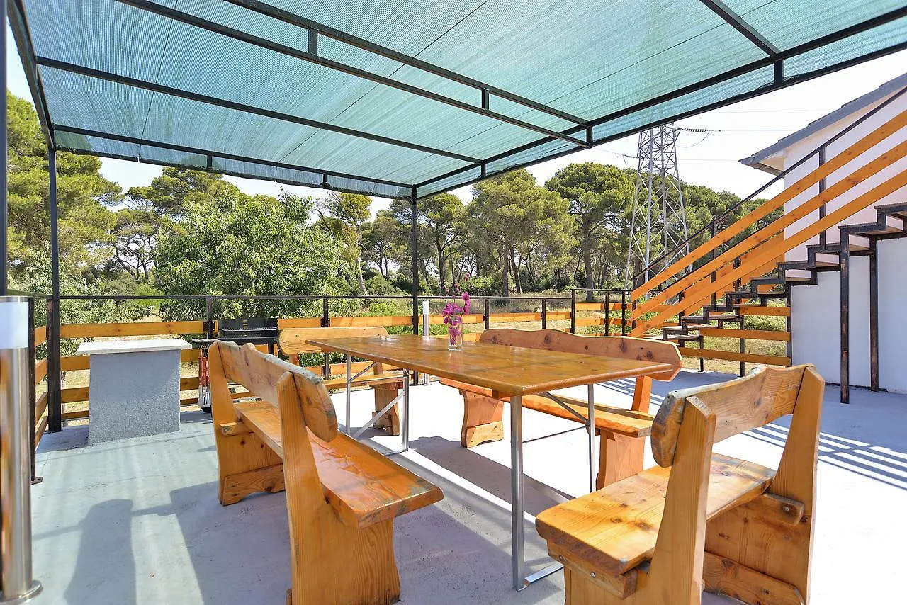 Apartments Dino 1355 Πούλα