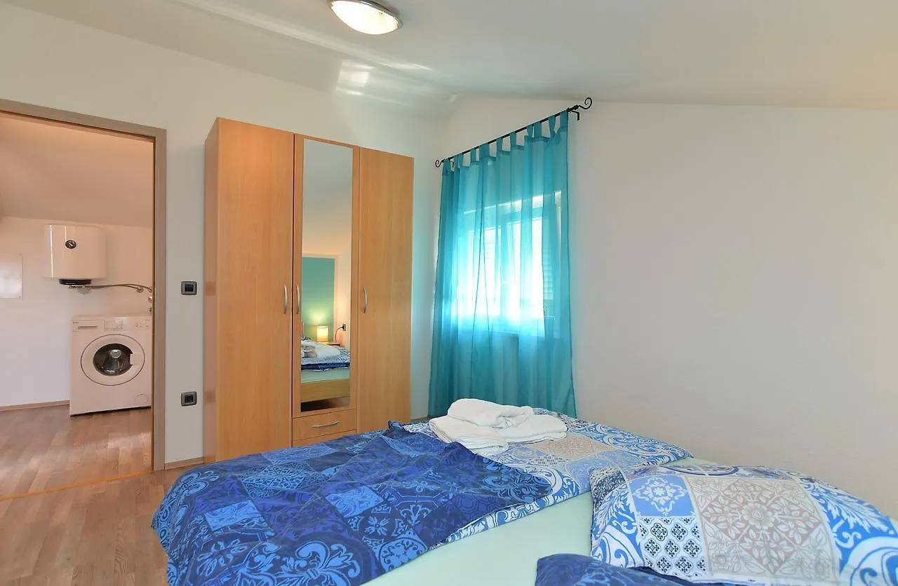 Apartments Dino 1355 Πούλα Κροατία